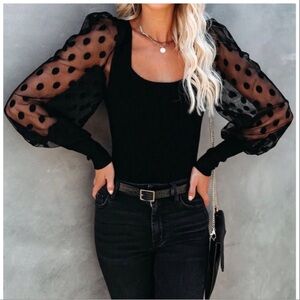 Vici Mina Contrast Polka Dot Sleeve Knit Top - Black size small